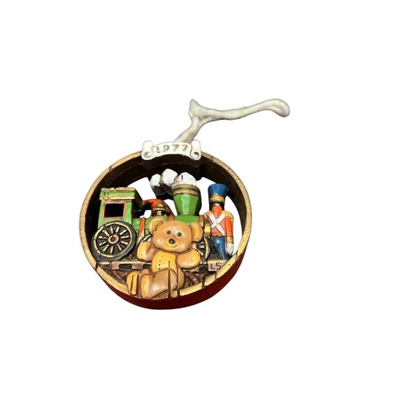 1977 Hallmark Nostalgia‎ Ornament Tree Trimmer Collection ￼Original Box - Picture 5 of 5